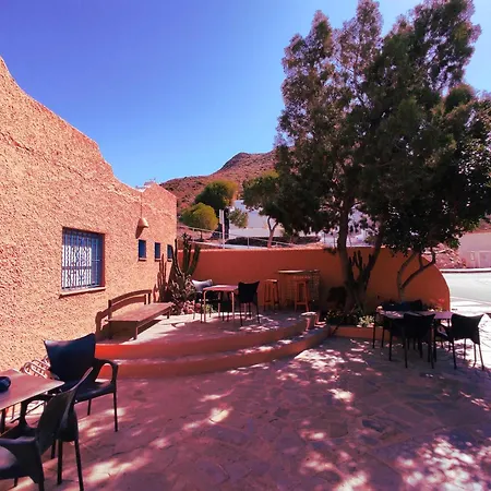Albergue De *